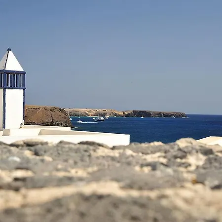 Villa Coloradas Blanca With Private Heated Pool Free Wifi Sea-views Playa Blanca (Lanzarote)