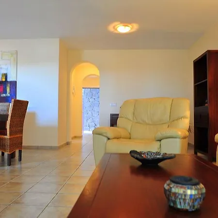 Villa Coloradas Blanca With Private Heated Pool Free Wifi Sea-views Playa Blanca (Lanzarote)